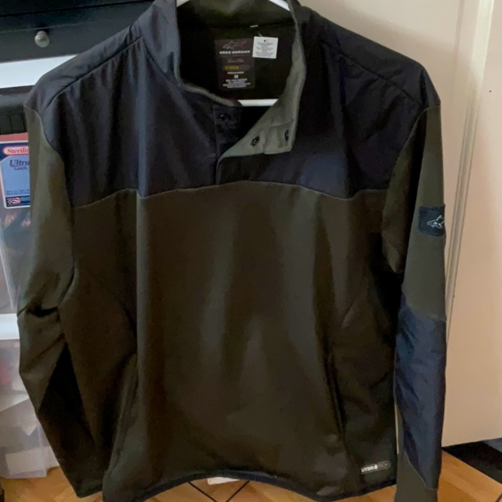 NWT Greg Norman hydro tech water repellant mock neck sweater, medium.
